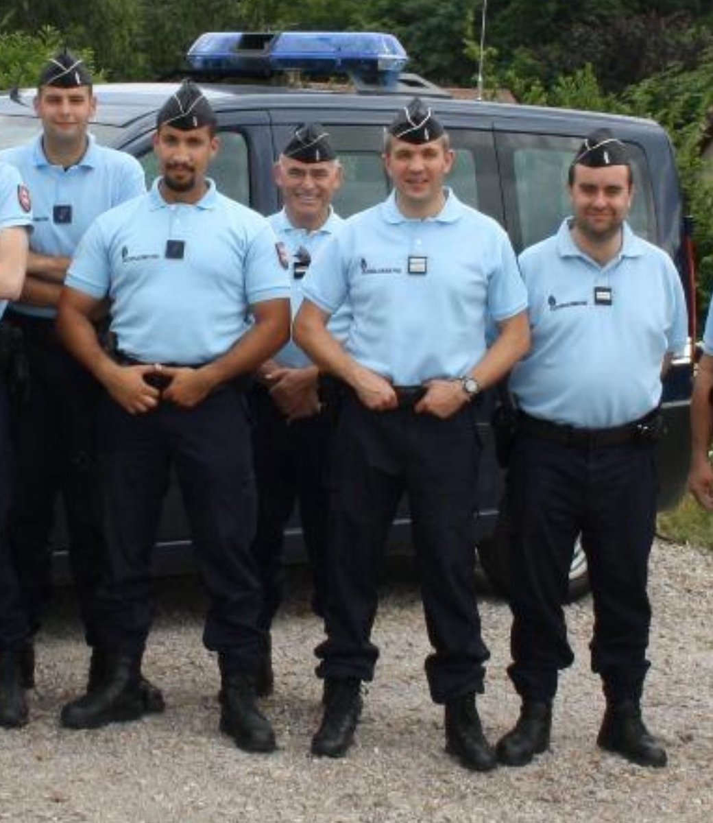 CArchiteut16965's tweet photo. @VictorSinclair3 Cette gendarmerie là ?
#Lecorniaud
#Benepalla
#courdesmiracles
#pègre https://t.co/oGy6bJa4cM