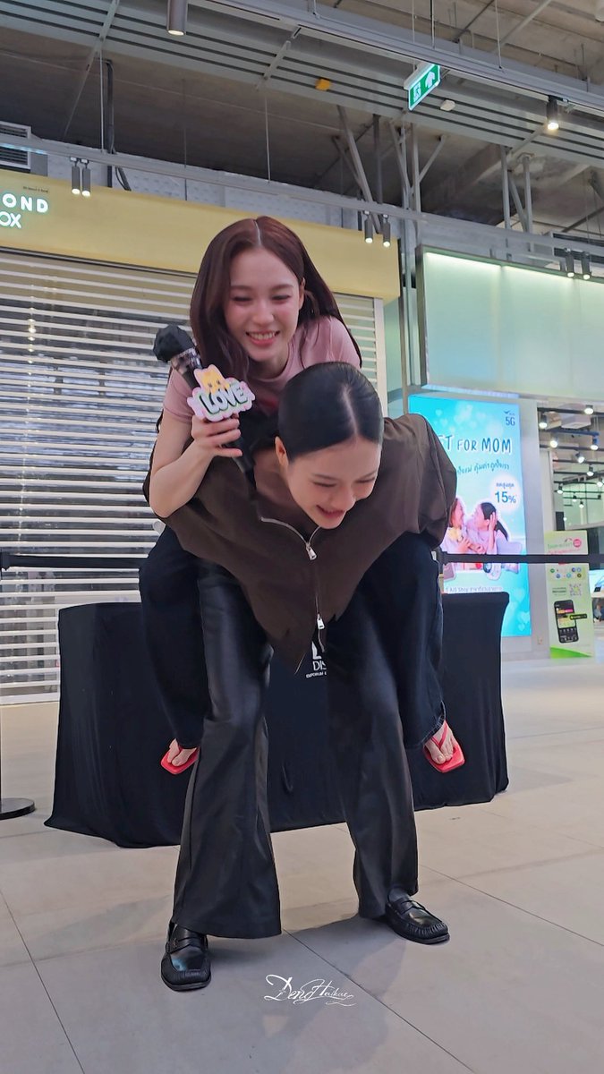 Deng_haikac's tweet photo. LOL

MILKLOVE AUTHENTICALLY ICONIC
#LSA50ICONS2026 https://t.co/utVlv6SjdI