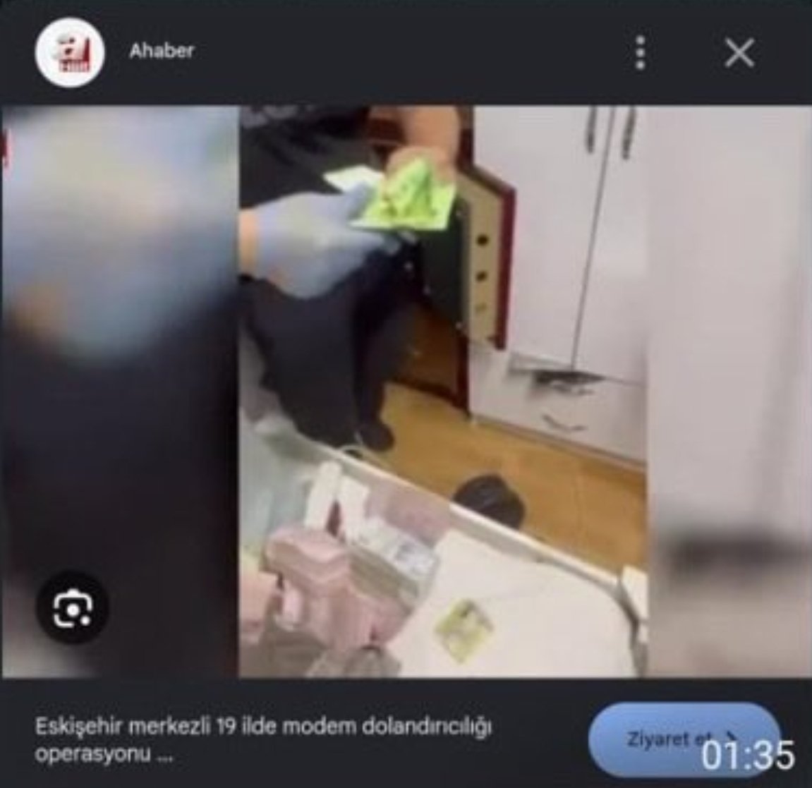 ebulmevdudi's tweet photo. KUMPAS
-1 foto ve 2 foto aynı.
-YAYIN YAPAN "A HABER"
-YER- ESKİŞEHİR
-1.Resimde-19 ilde Modem dolandırıcılarına operasyon yapıldığı belirtiliyor
2-Resimde Alpaslan Kuytulun evine yapılan operasyon görüntüleri olduğu belirtiliyor
(BU AÇIK AÇIK KUMPAS,YAYINLAYANLARDA ŞEREFSİZDİR) https://t.co/xtVcLBx2i2