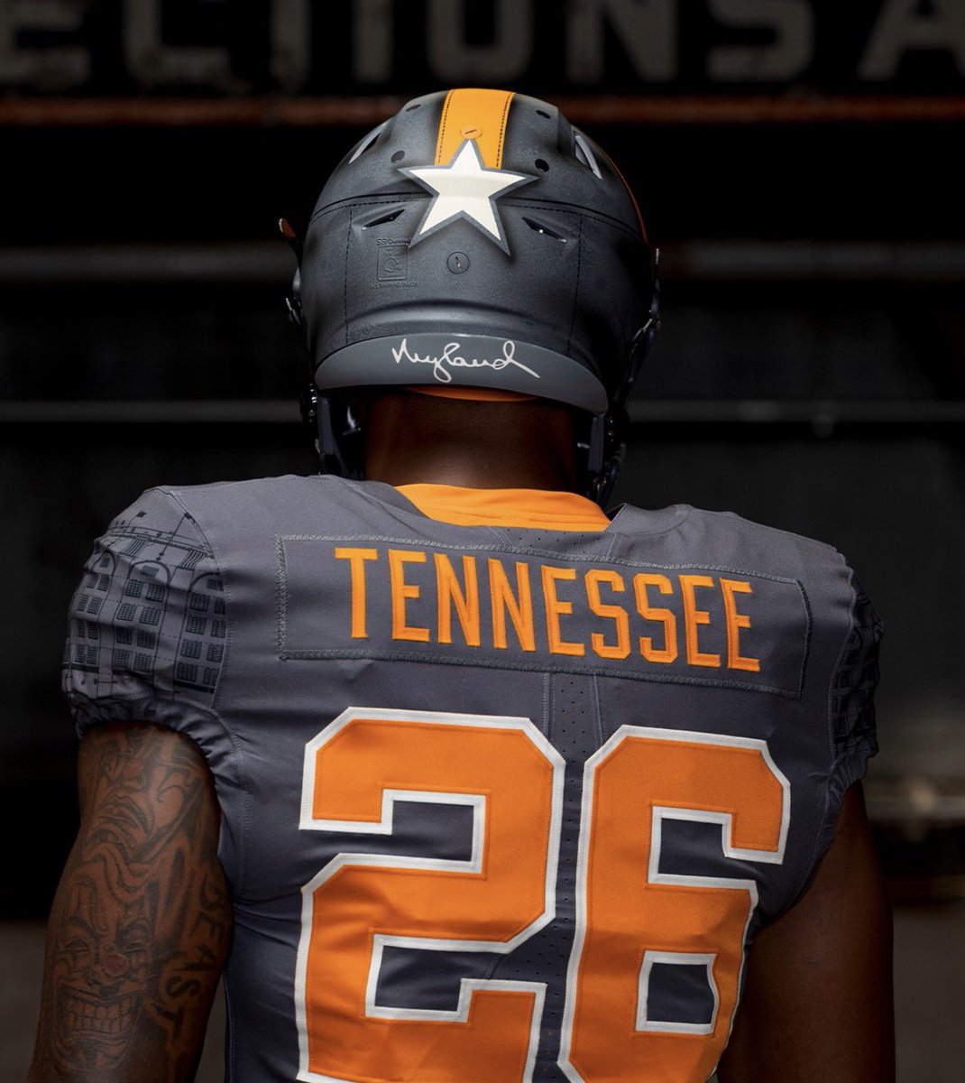 UNISWAG's tweet photo. Special Neyland Legacy “Smokey Grey” uniform for @Vol_Football that will debuts Oct. 3.

#uniswag https://t.co/sNQEcBoldb