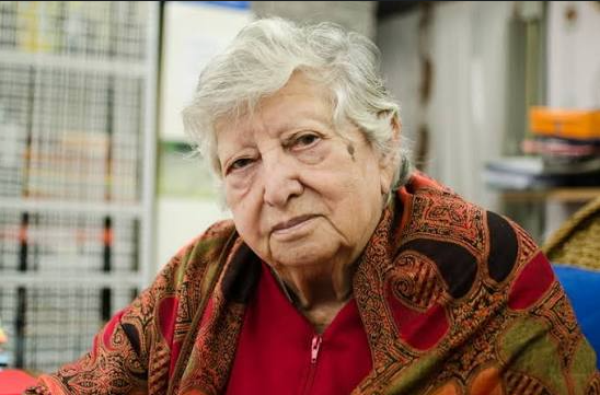 argefemerides's tweet photo. #Undiacomohoy fallecio a sus 94 años la gran María Isabel “Chicha” Chorobik de Mariani. Una de las fundadoras y segunda presidenta de la Asociación Abuelas de Plaza de Mayo. https://t.co/igyvzFO8i7