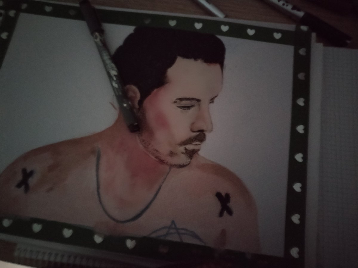 BVampireO's tweet photo. Avance del retrato
Aún queda mucho trabajo por hacer
Se ve quien es?

#josemadero #pxndx #dibujo #artㅤㅤㅤㅤ https://t.co/5r4s6AZJPF