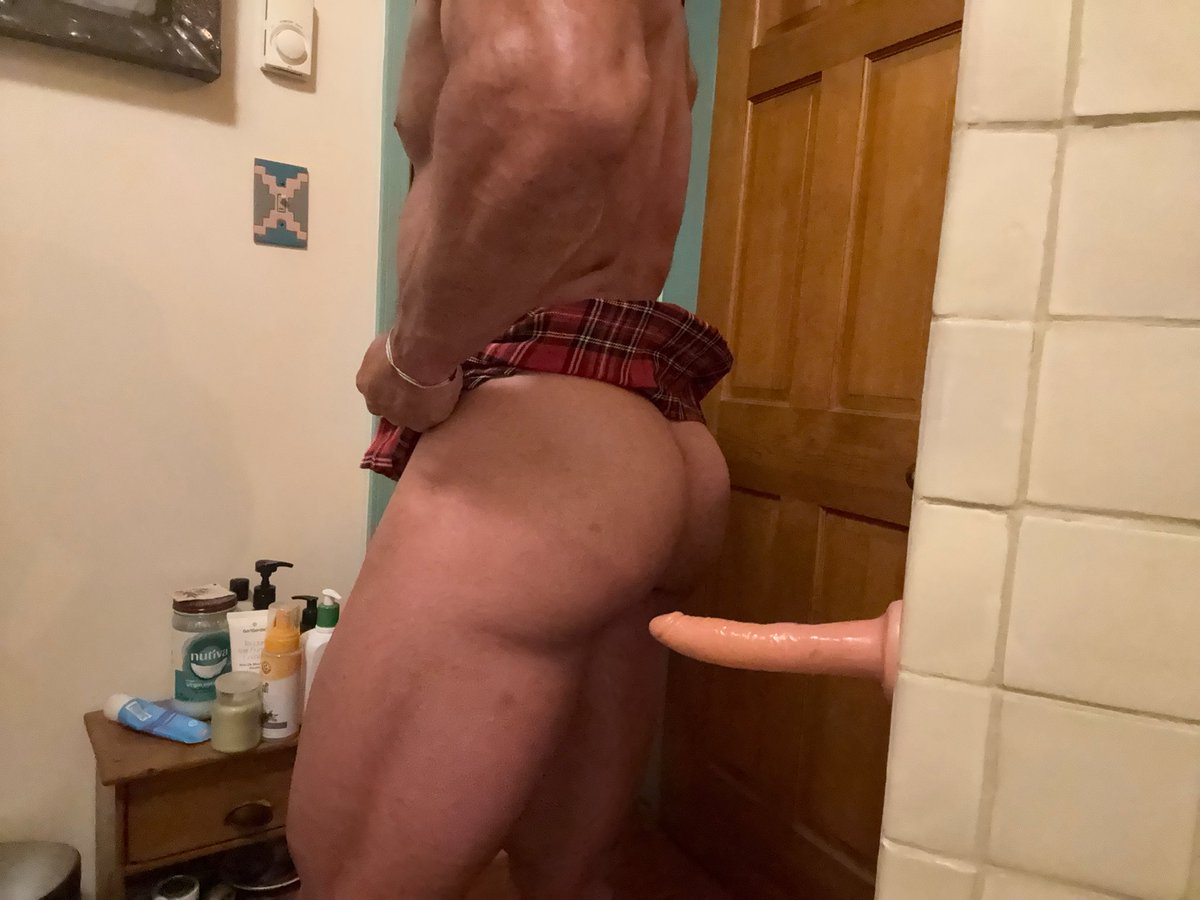 SubmissiveHimbo's tweet photo. Tiny schoolgirl skirt on a huge muscle himbo is already obscene. 🎀💪🍑 Add a massive 10 inches and suddenly my himbo pussy is hungry.

Skirt hiked up. Huge ass on display. Submissive brain completely melted. This himbo definitely isn’t studying tonight. 💪🤤🍑

Full fucking video on my fetishfinder page 

https://t.co/Y9oibZZIzn
