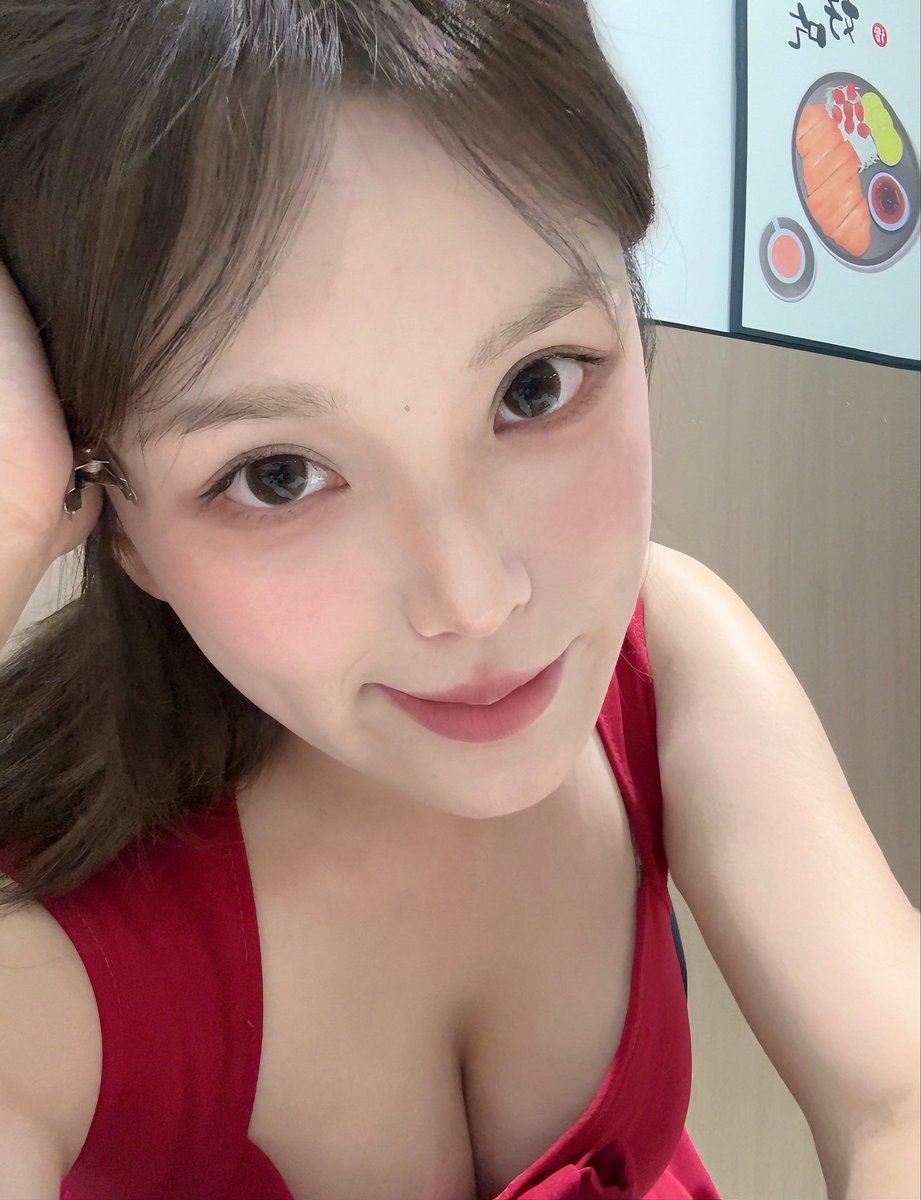 sliessur's tweet photo. 像s吗🌩️ https://t.co/5viupp4rc2