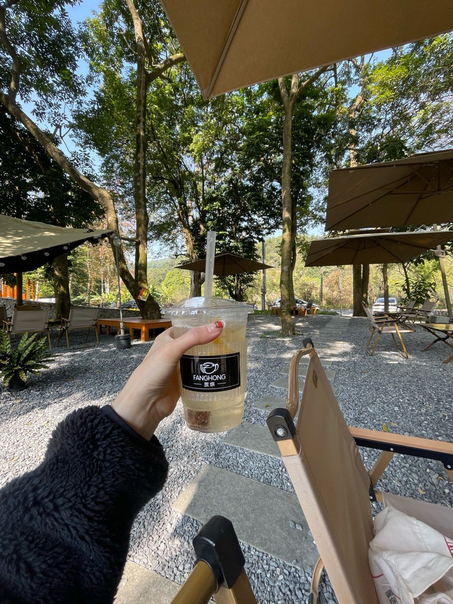 KChainuan's tweet photo. Tried the new zero-waste café rooftop popup today—sip farm-fresh matcha while catching city views, no disposable waste allowed. Total win for taste and vibes!， https://t.co/JIiubPB0Gs
