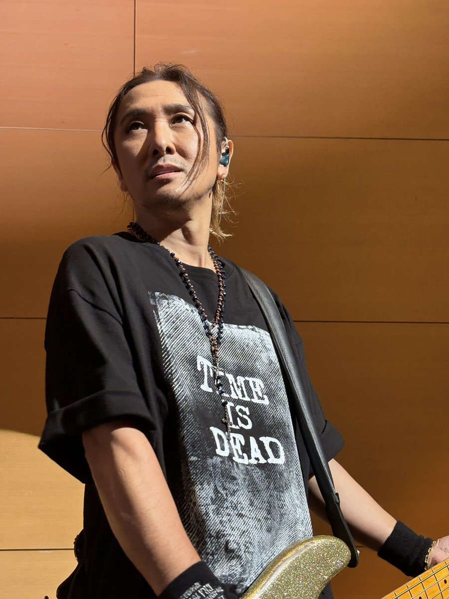 ryu_slave_rkf's tweet photo. 何回載せたかわから��けど、やはり僕の最強のLUNAPICはERA TO ERA 名古屋2日目のスレシで撮れたSUGIZOさんとJさんだな。

#LUNAPIC 
#SUGIZO 
#J https://t.co/Hoi0YEX6mW