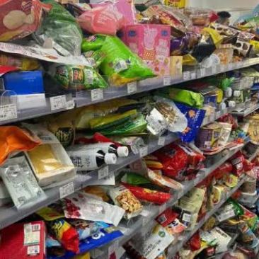 zaskiranaz's tweet photo. Fresh milk u0026 weekend snack restock done at the corner store! Stock up for cozy days ahead ， https://t.co/kJaVTRG06m