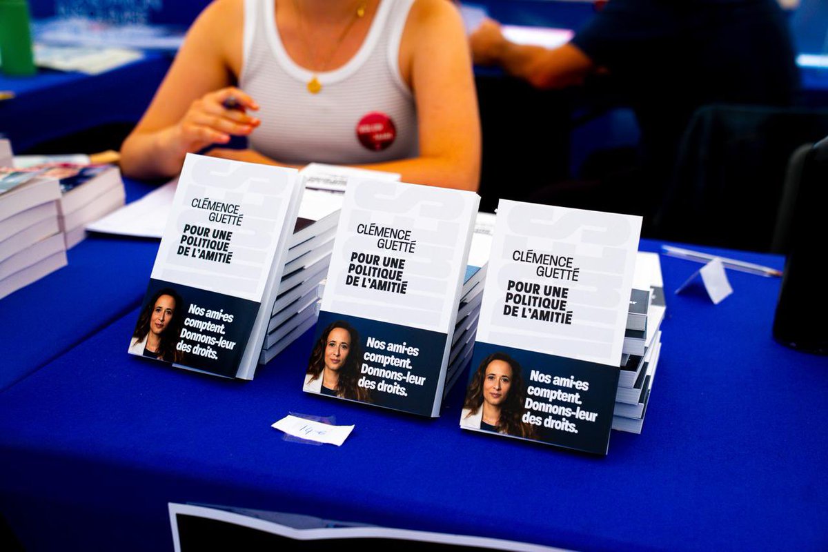 Clemence_Guette's tweet photo. Pour une politique de l'amitié, disponible dès maintenant aux #AMFIS2026 et le 27 août dans toutes les librairies ! https://t.co/lzkk9wOM7v