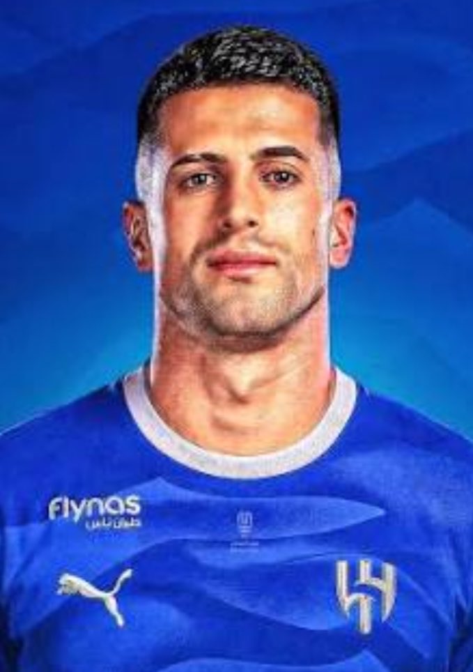 Saleh_R9's tweet photo. نجوم مباراة الهلال و مانشستر ستي الخالدة بكاس العالم ومن حقق الهلال معهم العديد من البطولات ، يرحلون بالمجان لإرضاء غرور إنزاغي الذي تعامل معهم بتعالٍ ورفضهم والهلال ��م يستفد من رحيلهم شي رغم ان عقدهم لايزال ساري … ولاتعليق لادراة الهلال كذلك .. شكراً كانسيلو ، شكراً مالكوم https://t.co/Z5REFwT4UX