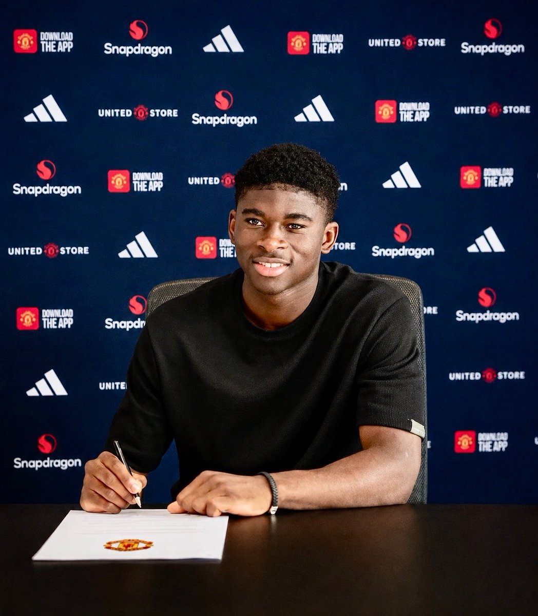 OTPipers's tweet photo. 🚨(🔴) 𝐄𝐗𝐂𝐋𝐔𝐒𝐈𝐕𝐄: Manchester United reach agreement with Brighton to sign Baleba. Deal for 22yo Midfielder worth £62m + add-ons potentially taking package to €65m. 5yr contract in place with Cameroon 🇨🇲 international; keen on #MUFC move throughout.

[@David_Orstein] https://t.co/TNM4REQOGE