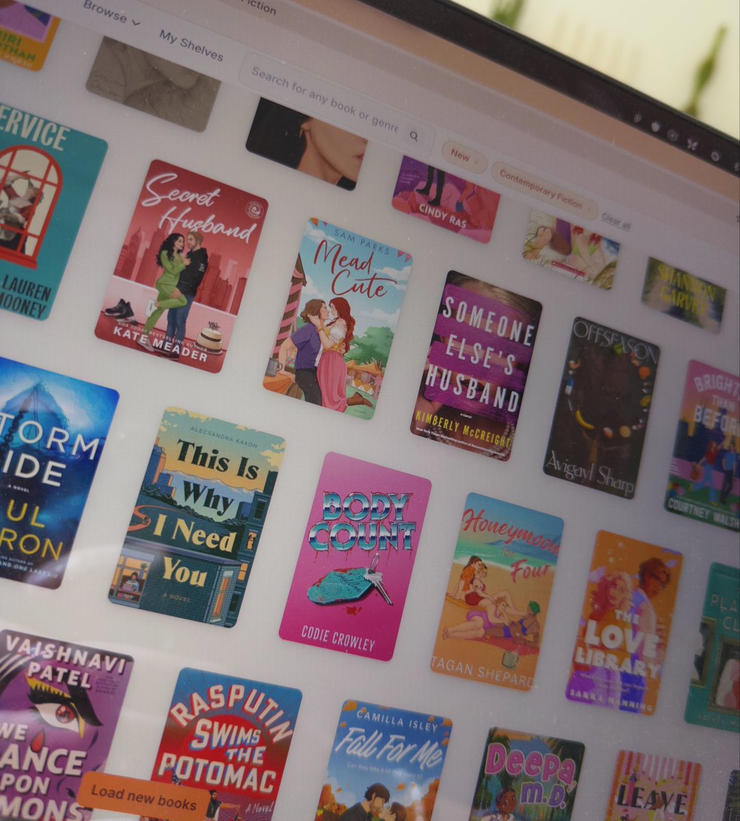 hifromolivia's tweet photo. My happy place icl #booktwt https://t.co/AiKU4vvxCL