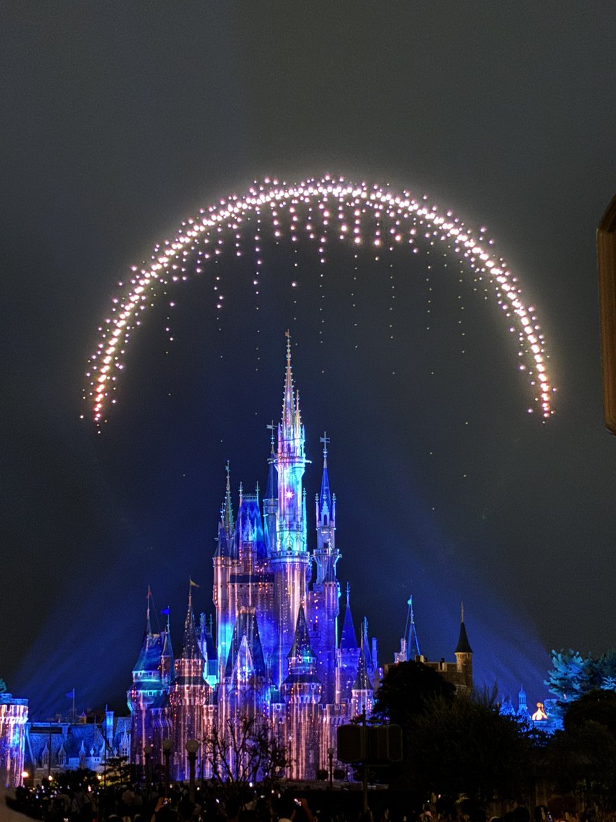 Luna10583's tweet photo. 一カ月ぶりの久々のディズニーに行ってきましたー✨
リーチ地蔵、自分は自分��分待ってるだけなのに、荷物みてただけで、パンを2つも下さったご家族、めちゃくちゃ有り難かったです！　最後まで楽しめたようでよかった！　
ガーディアンズの皆、また、テラに戻ってきてねー！ https://t.co/qdJkGHPpZP
