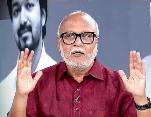 Pmurugadossmah1's tweet photo. Delimitation விவகாரத்தில் திமுக Fair Delimitation என்ற நிலைபாட்டை எடுத்ததன் மூலம் பாஜக உடன் இசைவாக போய் மசோதாவை ஆதரிக்க தயார் ஆகி விட்டது என்று சேனல் சேனலாக போய் பேசி திமுக மேல் வன்மத்தை கக்கி கக்கி வரும் மூத்திர பத்திரிக்கையாளர் முட்ட கண் மணி போன்ற காசுக்கு விலை போன இழிபிறவிகள், காங்கிரஸ், விடுதலை சிறுத்தை பீடைகள் இப்போது தவெகவின் Fair Delimitation நிலைபாட்டுக்கு பிறகு "பாஜக தவெக கூட்டணி" என சொல்வார்களா ?🤔🙄

சொல்லுங்கடா பரதேசி பயலுகளா 😡😡