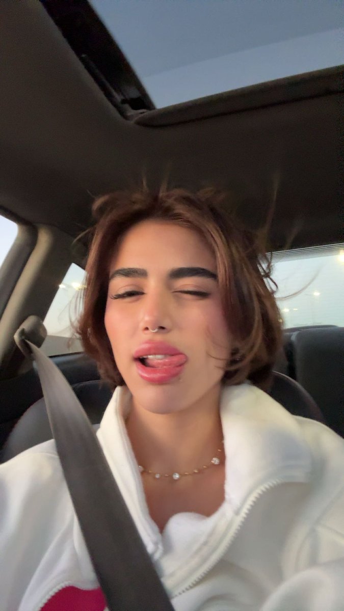 xvapc0's tweet photo. وصلنا 100 فولو بيوم ثانكسس مخانيثيي عظيماتكم مبسوطينن بعهركم عقبال اضل غاسل مخكمم 😭🤏🏻 https://t.co/1XzGpHKH8Y