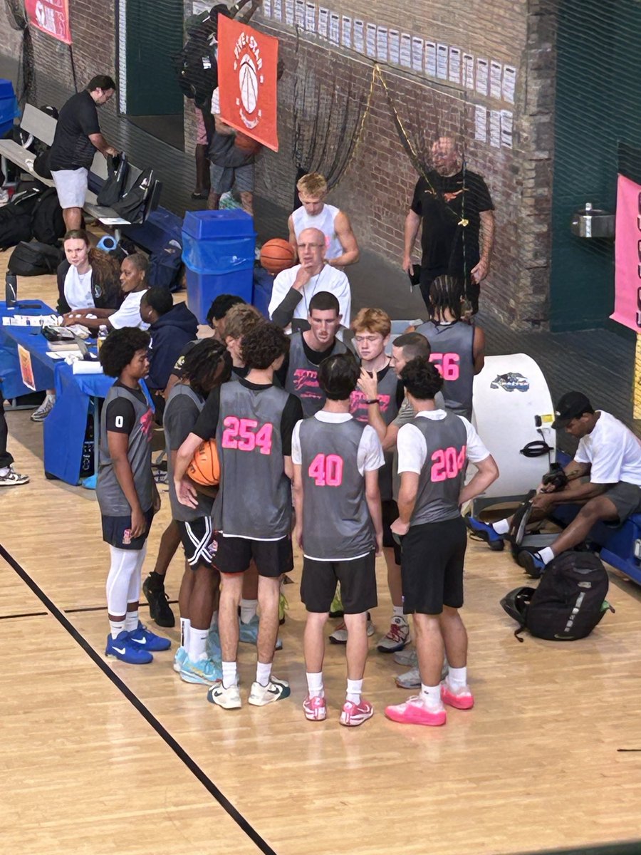 JohnLeet2028's tweet photo. Thank you @aog_events @SLAM_HS @5starbasketball @RyanSilver1 for a fantastic two days in Brooklyn for The NY Academic Showcase!  

It was the most fun I have had at any camp/showcase this summer.  My team played high IQ, team basketball… my favorite way to play! https://t.co/3nbEWWNUeo