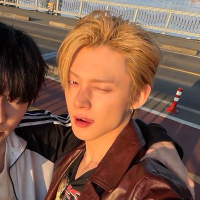 txtzers's tweet photo. #NewProfilePic matching with mimi whenever she logs in once in a blue moon 😍😍 @lomltxtz i https://t.co/95RdqYixjU