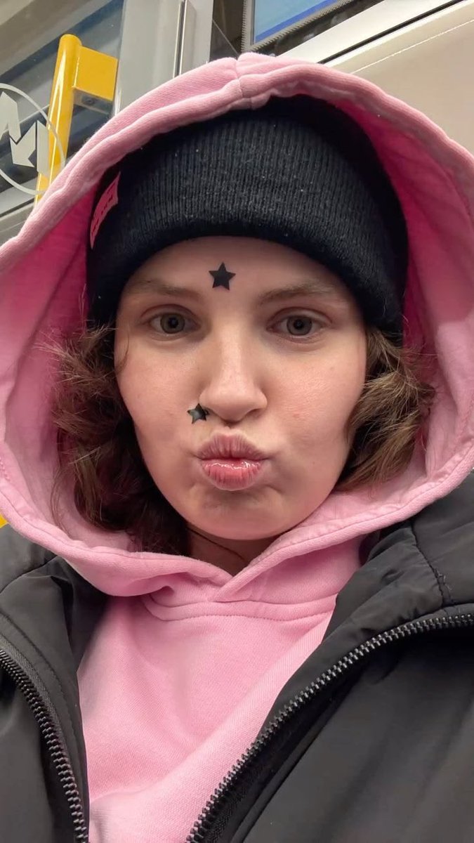 MartaMatracka73's tweet photo. I know you love me🥰❣️🥰 that's why i keep doing my possible best to make you happy🥰🥰..
I will be so happy to receive a heart ❤ from a fan that loves me from USA 🇺🇸, Canada 🇨🇦, France 🇫🇷, Germany 🇩🇪, Spain 🇪🇸, Australia 🇦🇺, Uk 🇬🇧 Finland 🇫🇮 greece 🇬🇷 Norway 🇳🇴 Switzerland 🇨🇭 https://t.co/OlZ65saUiO