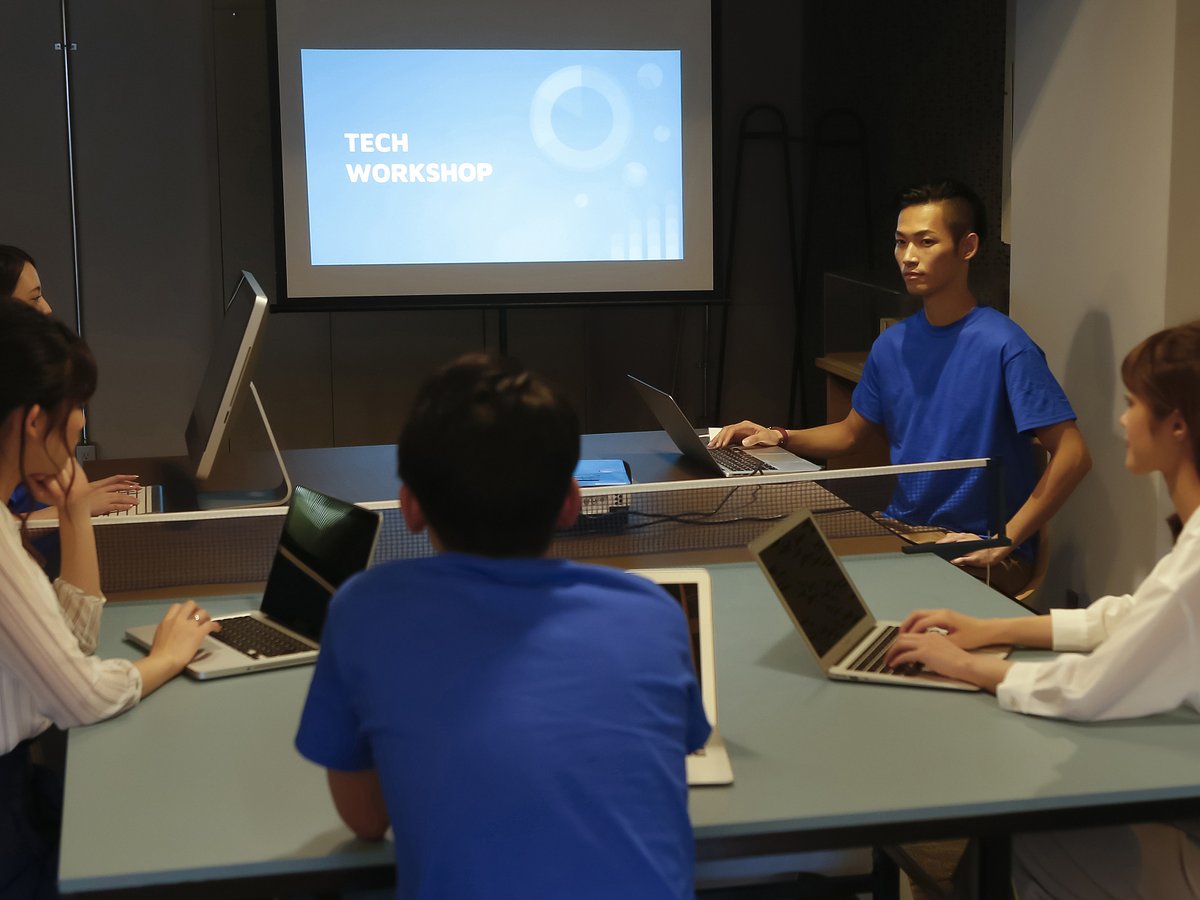joosoz's tweet photo. Just wrapped an inspiring workshop on digital storytelling for SMEs! Learned how to turn customer journey insights into engaging short videos that drive real results. Grateful for the interactive Qu0026A and pro tips from the industry lead—can’t wait to apply this to my work! https://t.co/pYKxBsAsgo