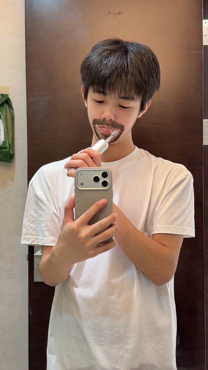 Xiane2849's tweet photo. 不怕弟弟搞暧昧 就怕弟弟带茶味 https://t.co/LTaBI2abT1