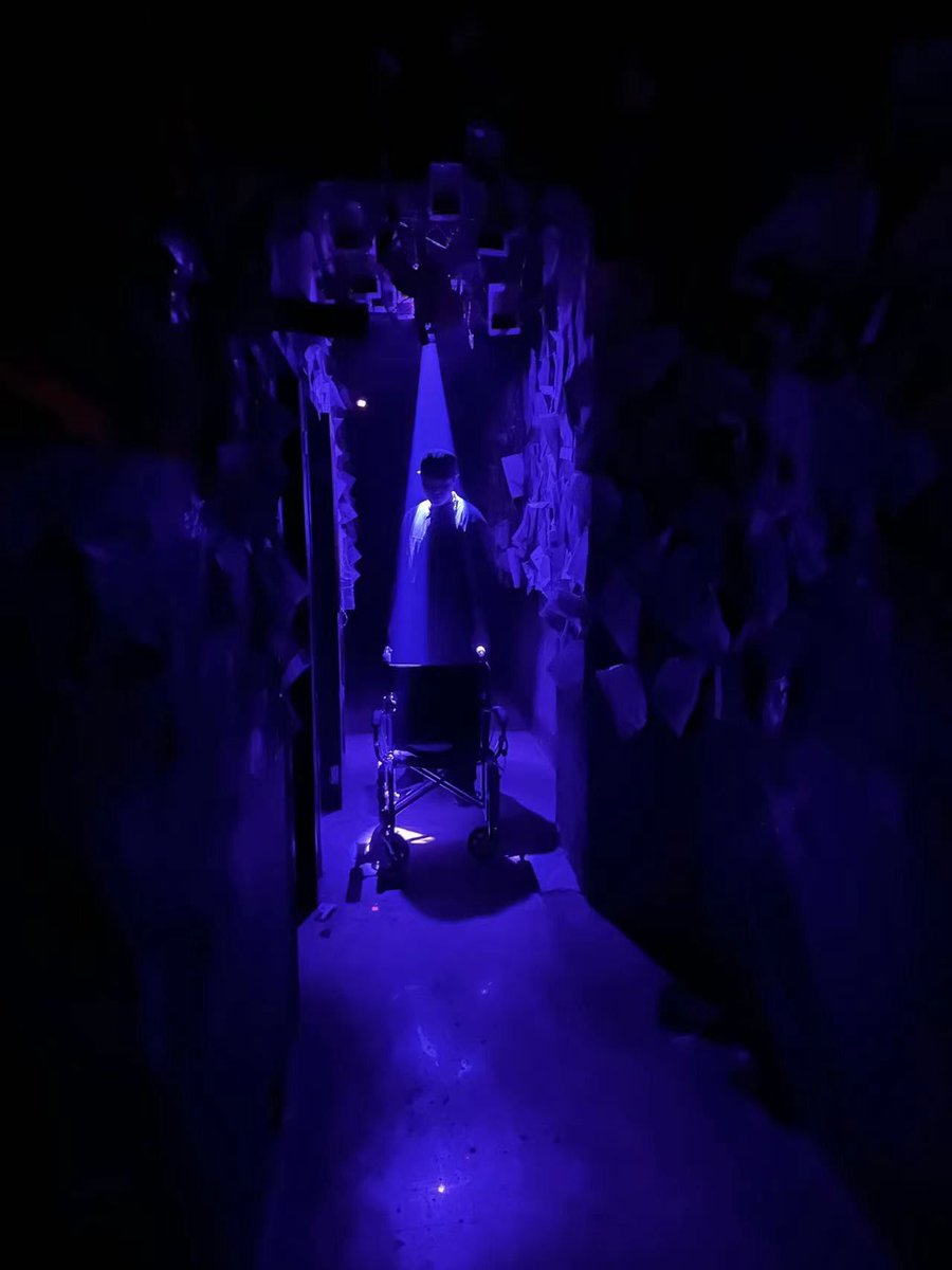 whizjr's tweet photo. Just escaped a 60min horror escape room—found the hidden key under the fake skull and screamed when the "dead body" moved mid-game. 10/10, will hide from room owners next time!， https://t.co/vWcZjAot11