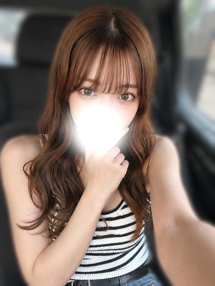 rise__000's tweet photo. 21日は11:00〜 います🎀︎💭
夏休み最後の出勤になるので会いに来てくださいᐡ ̳ᴗ  ̫ ᴗ ̳ᐡ♡ https://t.co/hVdYaOzlQr