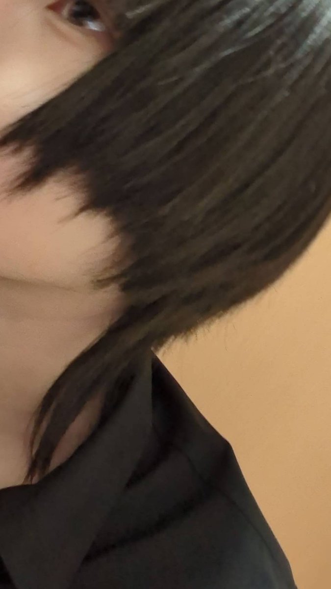 rem_yumeiro's tweet photo. 黒髪ウルフれむりん🐺
おやすみ😪😪 https://t.co/2RvUrWpMNX