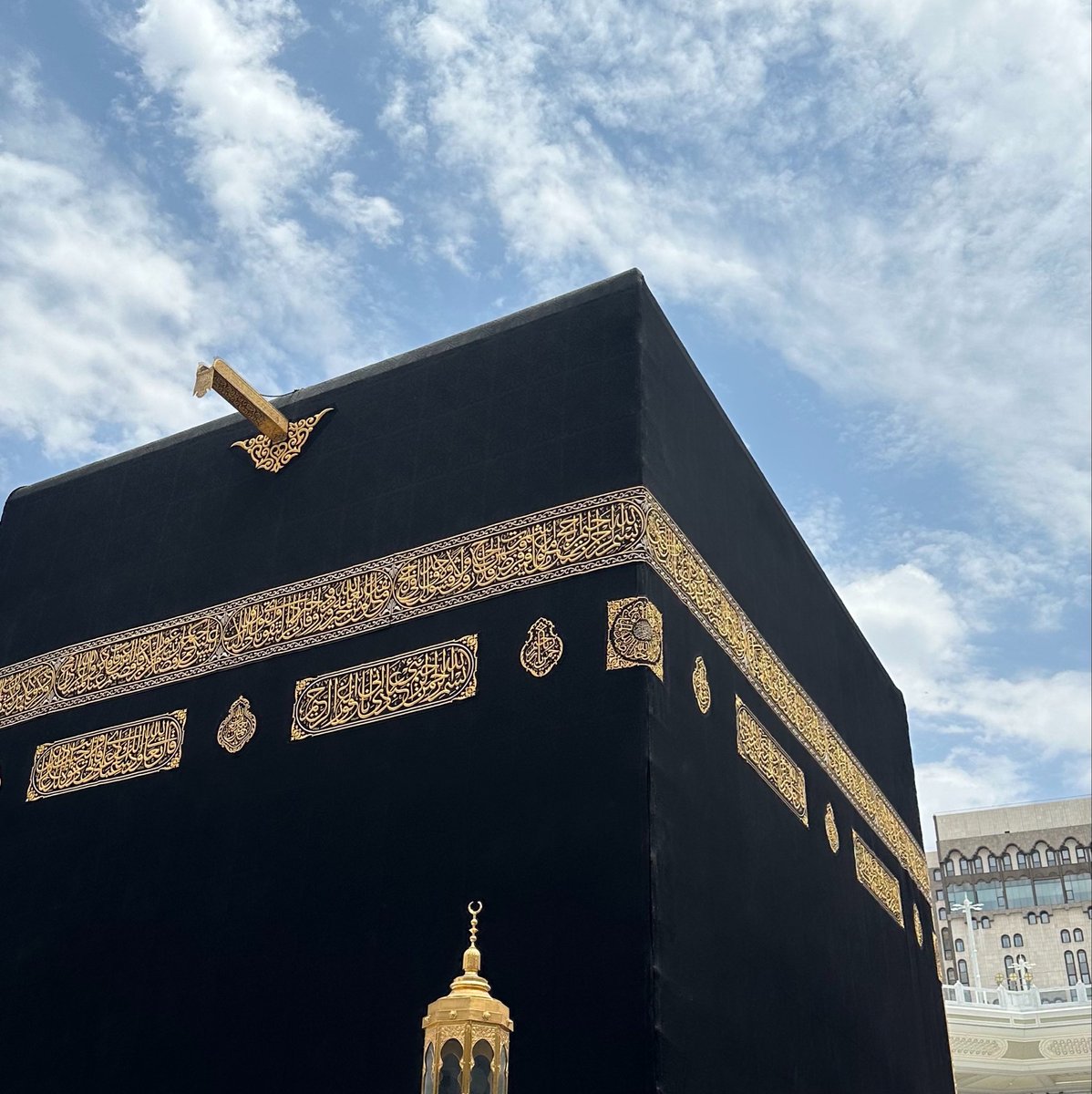 aabuawf_'s tweet photo. اللهم زد هذا البيت تشريفاً وتعظيماً وتكريماً ومهابة https://t.co/Xfk63pYgPn