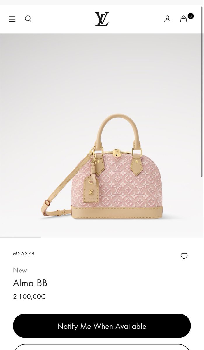 Lilaa2DFD's tweet photo. Should I buy this cuuute bag? 😋 https://t.co/kJ1PCEFpOE
