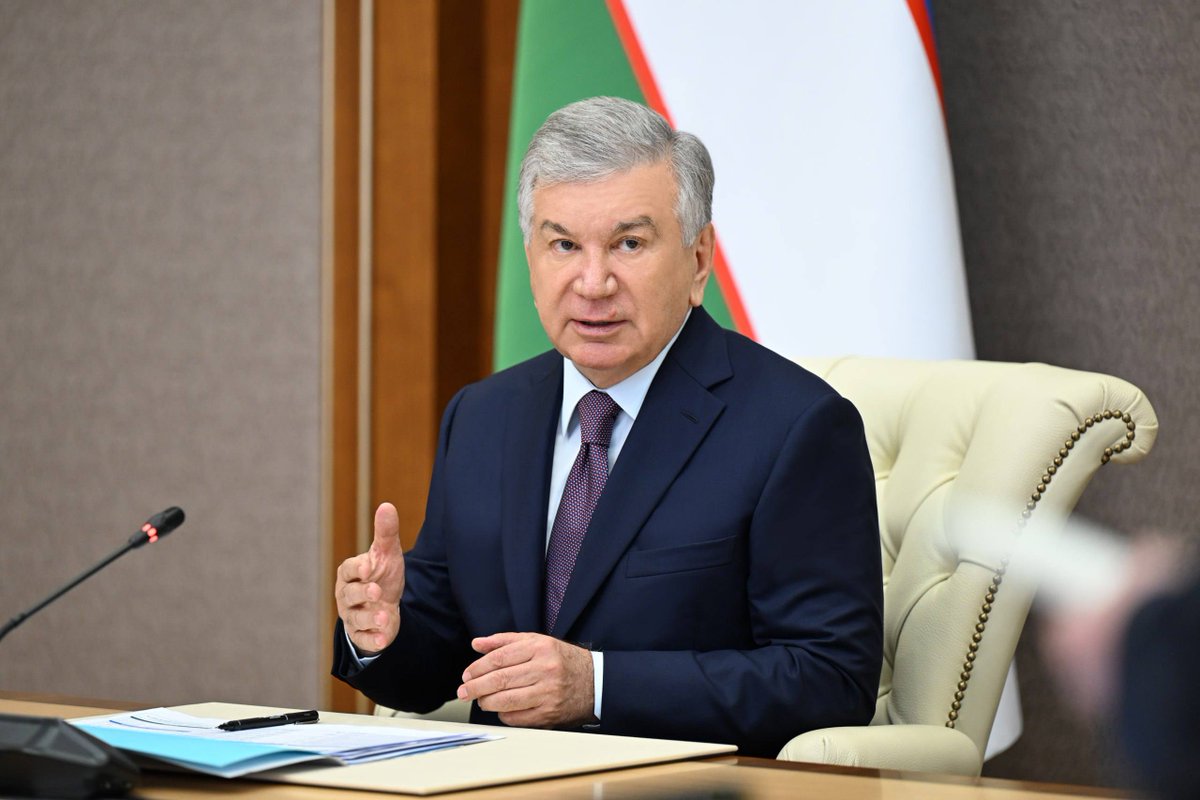 president_uz's tweet photo. During his recent visit to the #Khorezm region, President Shavkat #Mirziyoyev outlined measures aimed at making the region free from poverty and unemployment.

Today, he reviewed specific plans developed for each mahalla to implement these measures, with a focus on turning existing opportunities into concrete projects and sustainable employment.