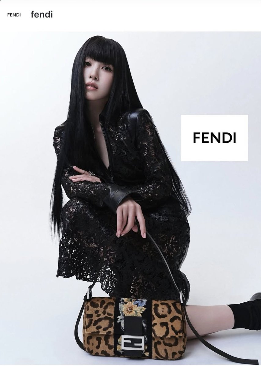 TWMNGLOBAL's tweet photo. [FENDI x Mina IG📷]

Myoui Mina (@.mina_sr_my) on FENDI's Instagram (@.FENDI)

A blank canvas for the House's most expressive creativity since 1997

FENDI Ambassador MINA celebrates the relaunch of the Baguette® 26424 by Maria Grazia Chiuri less

[Like share & comment on the Instagram post💗]

#MINA #MYOUIMINA #미나 #ミナ #TWICE #FENDIxMINA