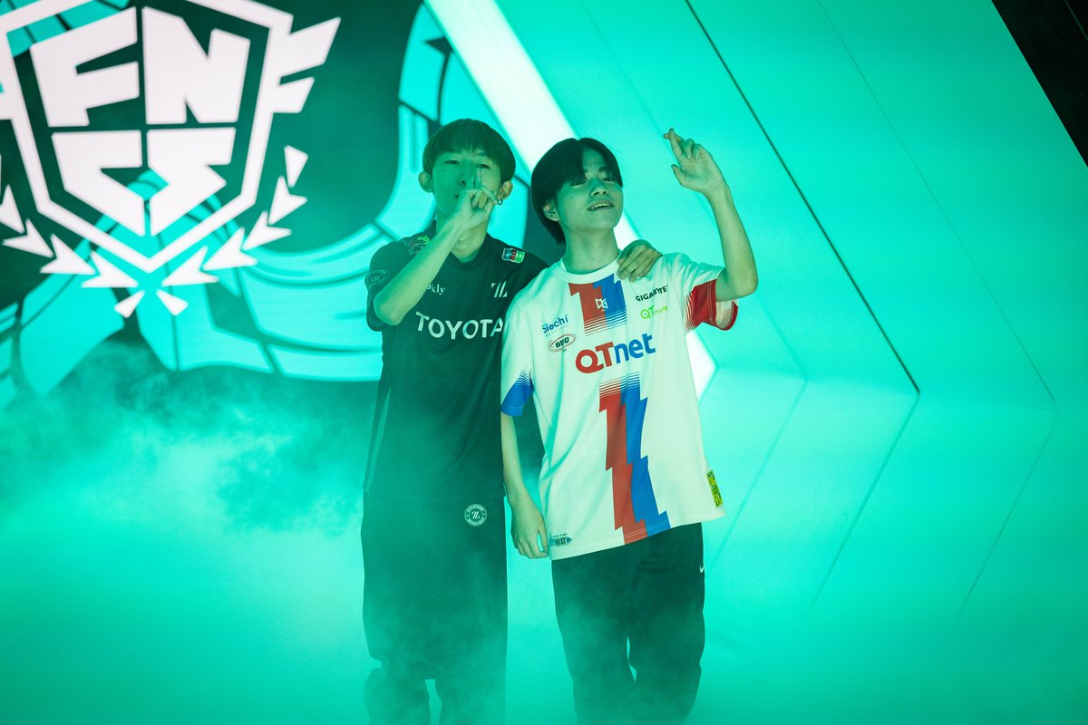 Yuna3150628's tweet photo. @FNCompetitive @MinipiyoFN @FuuKun11 🐐 &amp; 🐐 https://t.co/gW1re5qj6M