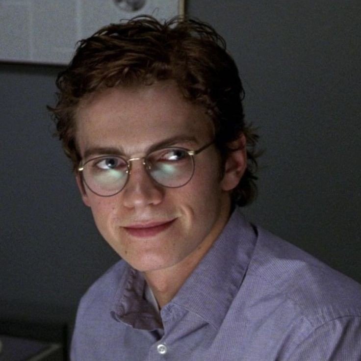 naberriesmuse's tweet photo. #haydenchristensen as stephen glass 

shattered glass(2003), dir. billy ray https://t.co/GGHLsqTl6c