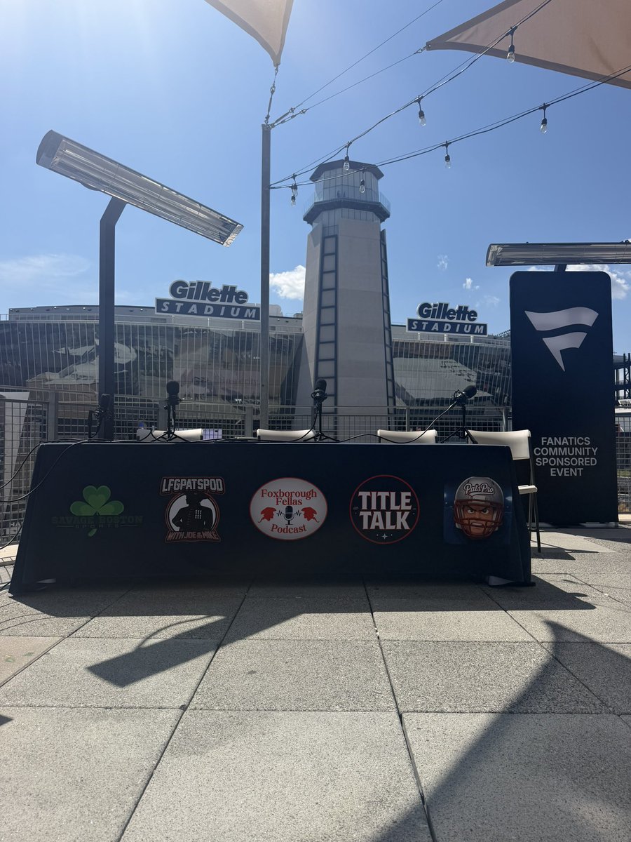 ddortona8's tweet photo. Don’t forget to be at the Harp at Patriot Place after Patriots Eagles Joint practice !
We are all set up and ready to go!
#JointPod #FanAdvisoryNetwork
@FoxFellasPod https://t.co/kP1oO62z59