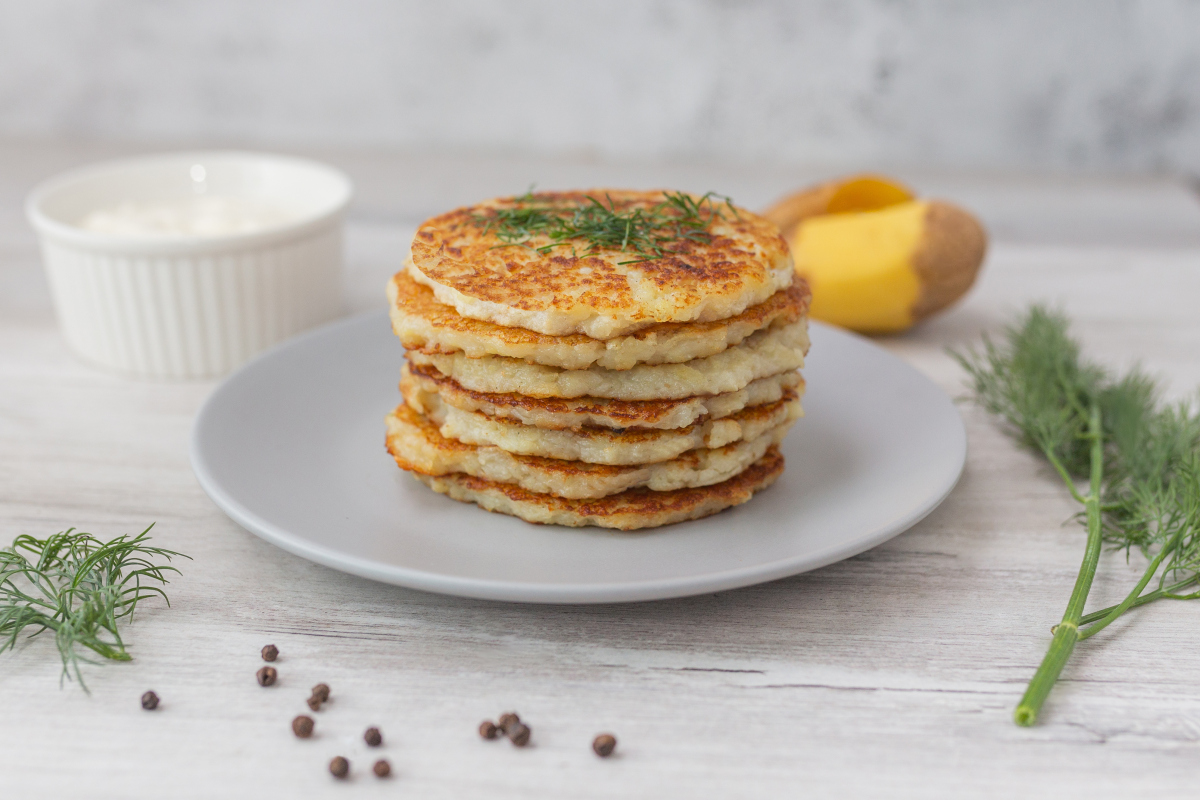 recheq's tweet photo. Caught this golden moment at breakfast—fluffy pancakes oozing maple syrup, the morning sun painting my plate warm. No fancy stuff, just pure cozy joy in a bite.， https://t.co/sX7w7zWl4M