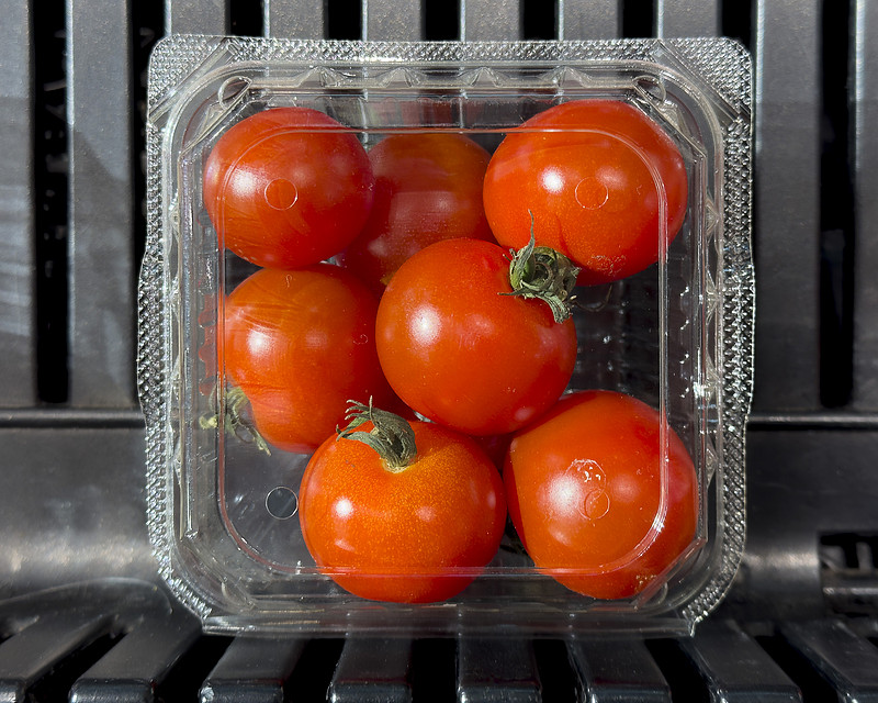 ACTExpertOliver's tweet photo. Just tried the new organic cherry tomatoes from the local farm! Super juicy, sweet with a tiny tang, zero blandness. Perfect for salad or snack—10/10 would repurchase. https://t.co/seXwqalHgb