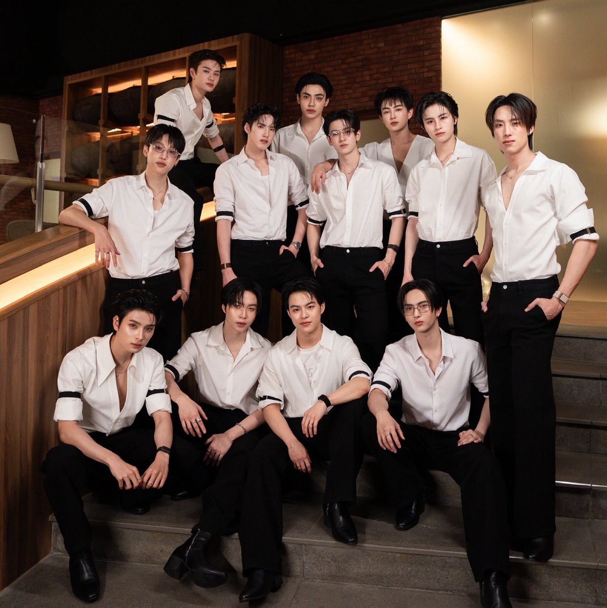 marujai_'s tweet photo. สงกรานต์เชิ้ตขาวหล่อมากคอสตูมคิดได้ไง https://t.co/Oa1SdvPS2n