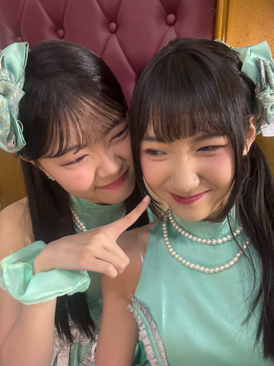 JE_JemimaJKT48's tweet photo. THANKYOUU TWT TODAAAAY SERUKK BGT YAAAY💞💞😆🫠 https://t.co/6akUAhLrKG