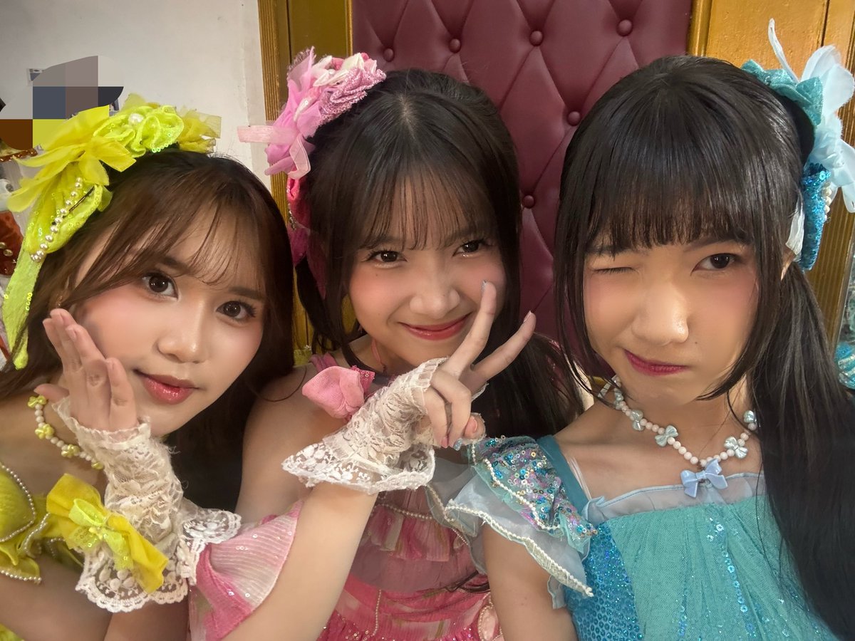 JE_JemimaJKT48's tweet photo. THANKYOUU TWT TODAAAAY SERUKK BGT YAAAY💞💞😆🫠 https://t.co/6akUAhLrKG