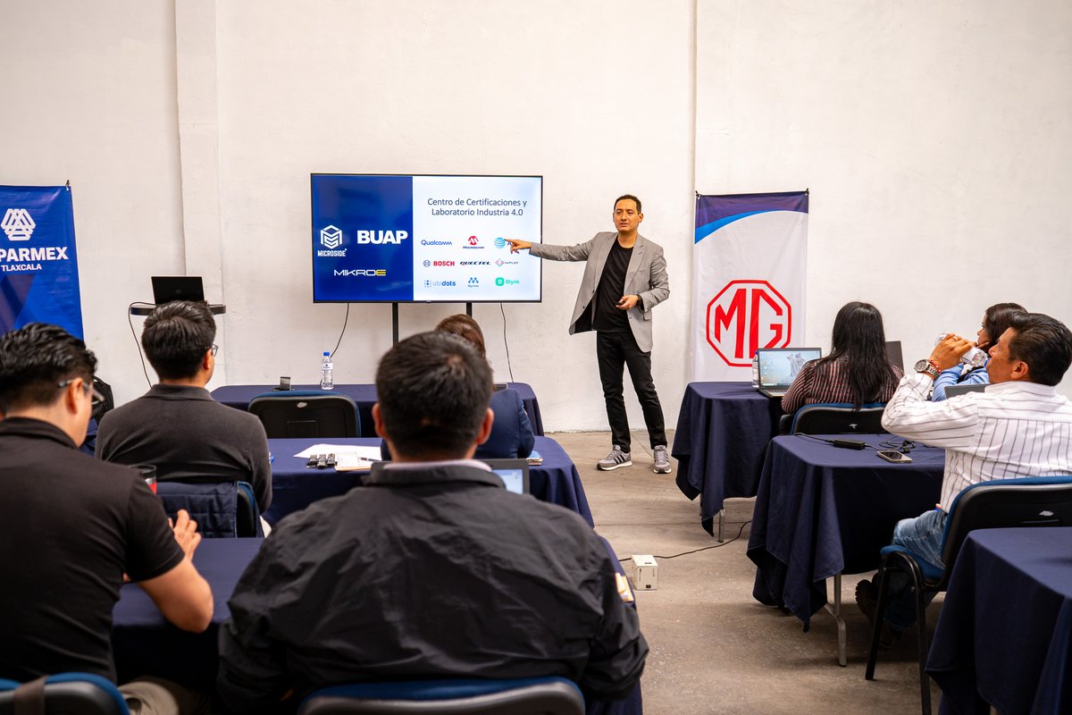 MICROSIDE_MX's tweet photo. 🚀 La semana pasada estuvimos presentes en COMPARMEX Tlaxcala e impartimos un workshop de #XIDEIoT para empresas, además de presentar #PlanetDebug de @mikroel mediante ecosistemas reales de hardware.
#Microside #Industria40 #IoT https://t.co/lqbXCXcOb5