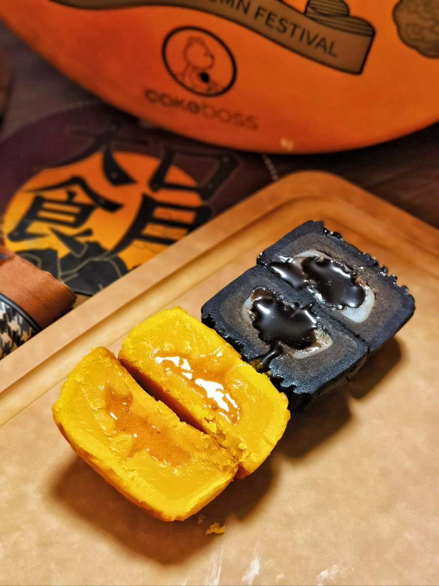 Nick78435002's tweet photo. [Counting down to Mid-Autumn Festival! Mooncakes glow, laughter fills the air—this is the sweetest time of the year. ]， https://t.co/g2erDvaHoR