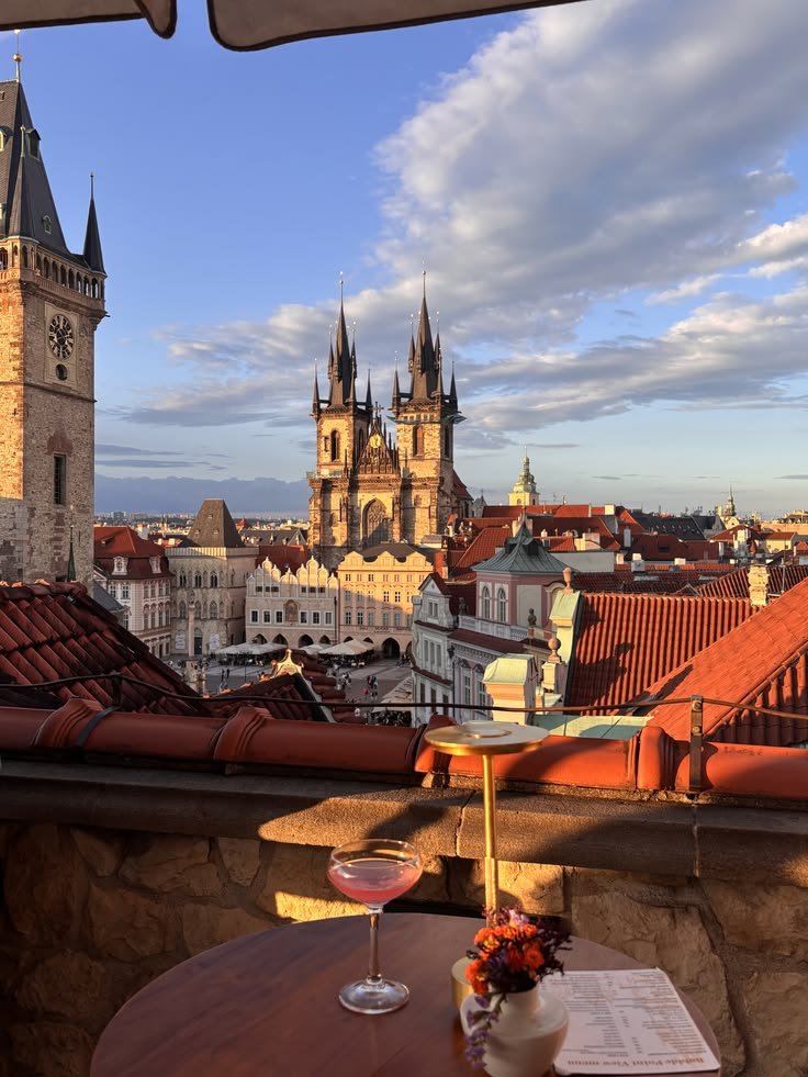 onllycutestuff's tweet photo. Prague https://t.co/BxwsDQF2Pq