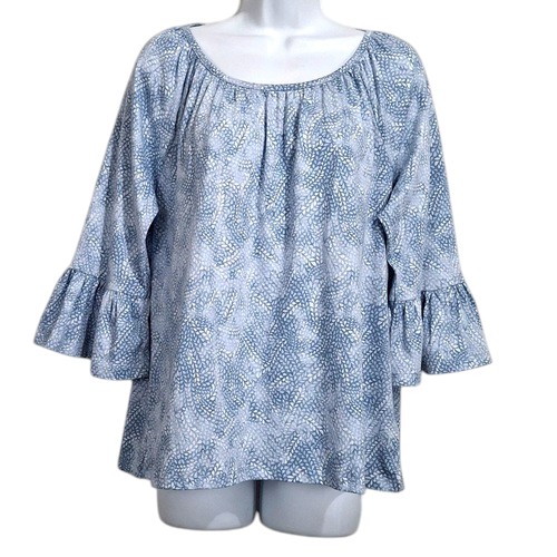 bevsshop's tweet photo. Check out what I'm selling. MICHAEL Michael Kors Top M L Blue Blouse 3/4 Raglan Bell Sleeve Floral Logo: Get up to $20 off* when you use my code XBTHNP to sign up for Mercari. *Terms apply #mercari #michaelkors #top #blouse #bellsleeve #raglansleeve https://t.co/M94v3XqBUM https://t.co/UoddJJRipS