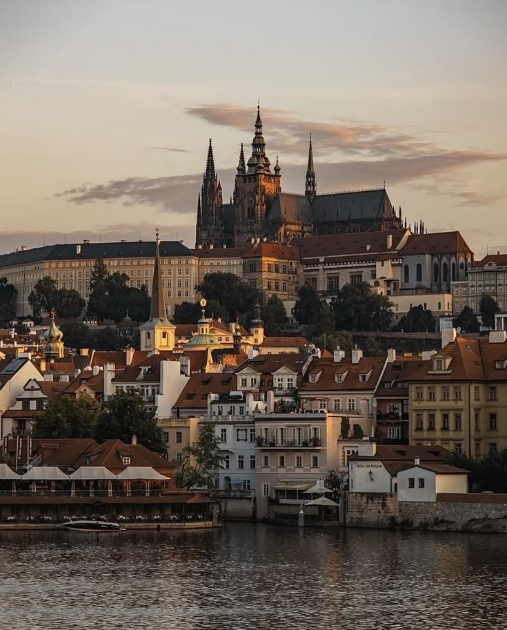 onllycutestuff's tweet photo. Prague https://t.co/BxwsDQF2Pq