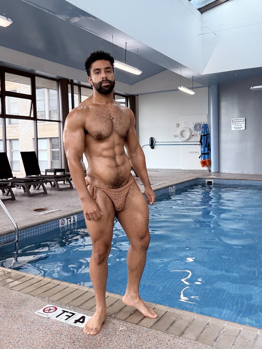 Caleb_Channing9's tweet photo. Pool day 🏊 🧶 https://t.co/k4N1DApkJK
