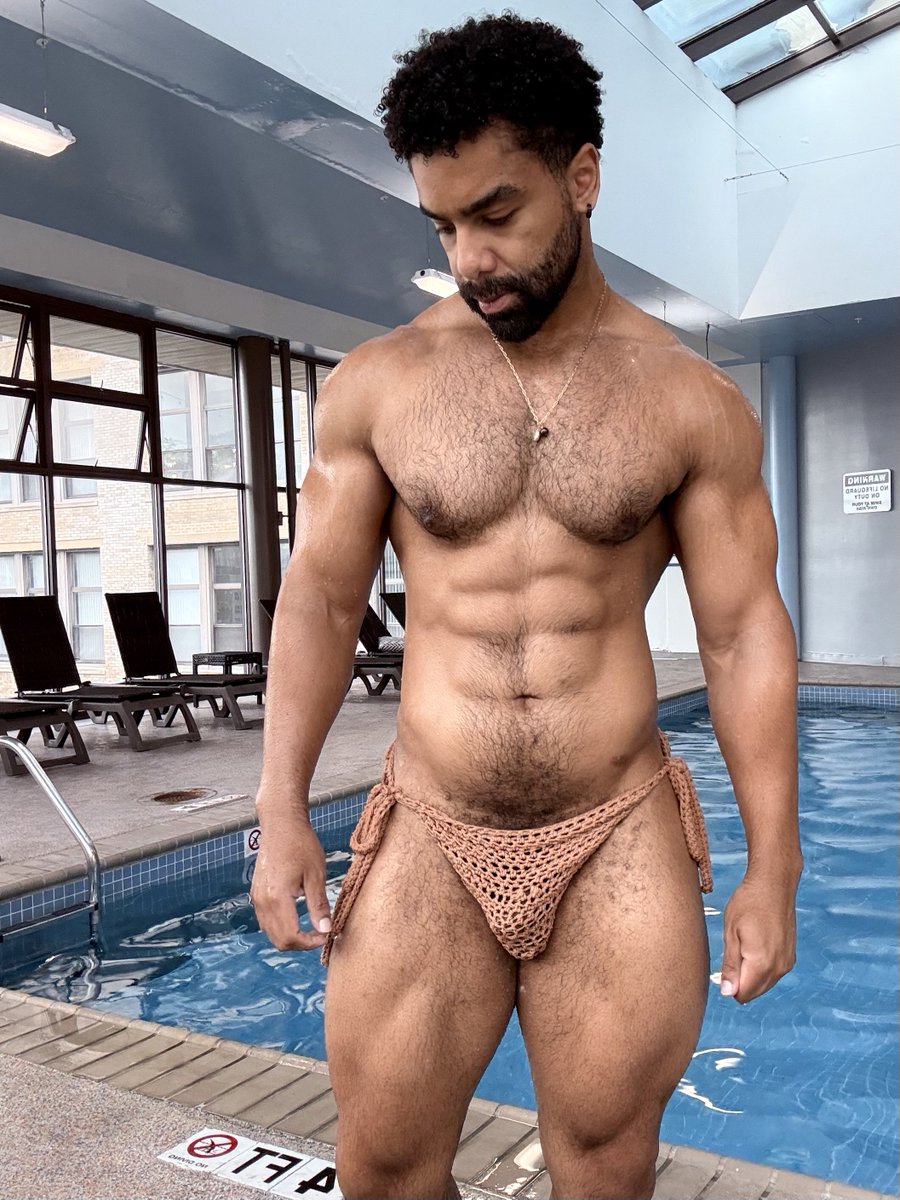 Caleb_Channing9's tweet photo. Pool day 🏊 🧶 https://t.co/k4N1DApkJK