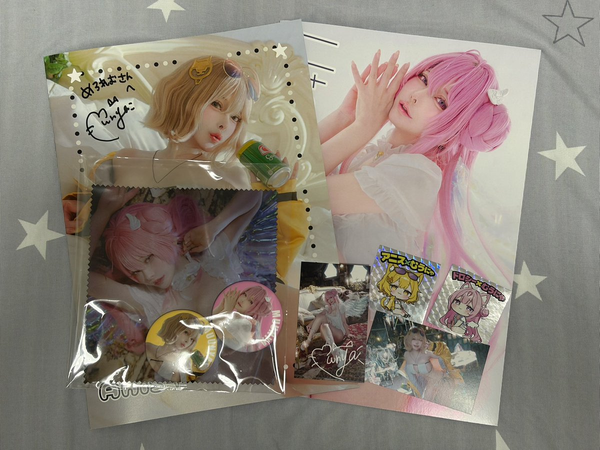 Melolemelon's tweet photo. #C108 戦利品
むうにゃ(@muunya66)さんの新刊セット

異なる性格の2人だけど演じ分け出来てんのすげーって思いながら見てました

特にアニス写真集に関しては普通にお迎え諦めてたからコミケで再販してくれたの本当にありがたかった…

ドロシーポスカの裏面…笑
 #むうにゃんこくらぶ https://t.co/up4nfVeltE