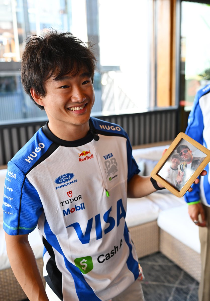 visacashapprb's tweet photo. when Yuki met Jason 🤝

#F1 #VCARB #DutchGP https://t.co/uLo6kHLkRV