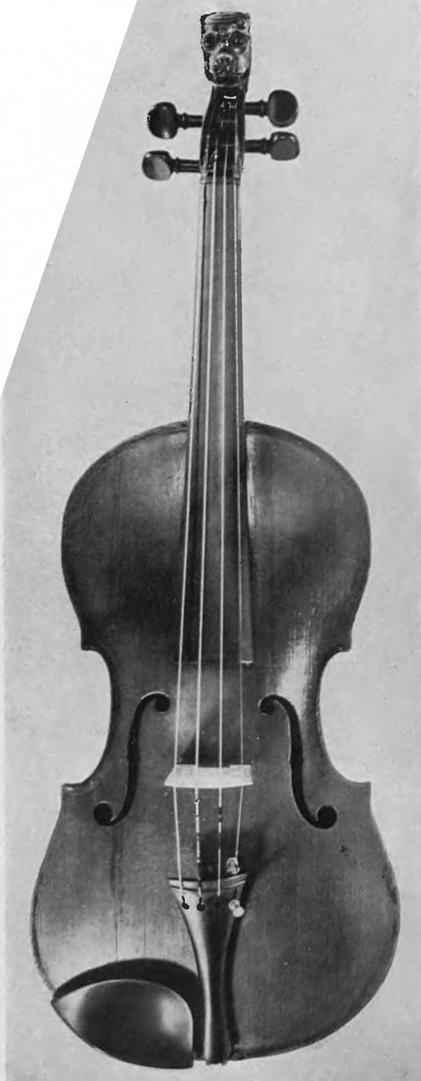 ajedrzak's tweet photo. W latach 1938-1939, tuż przed niemieckim atakiem i okupacją Polski, nasze muzea i galerie przeżyły najazd niemieckich "turystów", skrzętnie fotografujących zbiory i robiących szczegółowe notatki. 

Jednocześnie nakład opracowania Edwarda Chwalewika, opisującego prywatne kolekcje sztuki oraz biblioteki w wiejskich dworach i miejskich apartamentach, został wyczerpany, a tekst po cichu przetłumaczono na niemiecki.

Powyższe prawdopodobnie nie ma związku z faktem, że od czasów niemieckiego ataku i okupacji nie możemy się doliczyć ponad pół miliona dzieł sztuki i 70% cennych księgozbiorów.