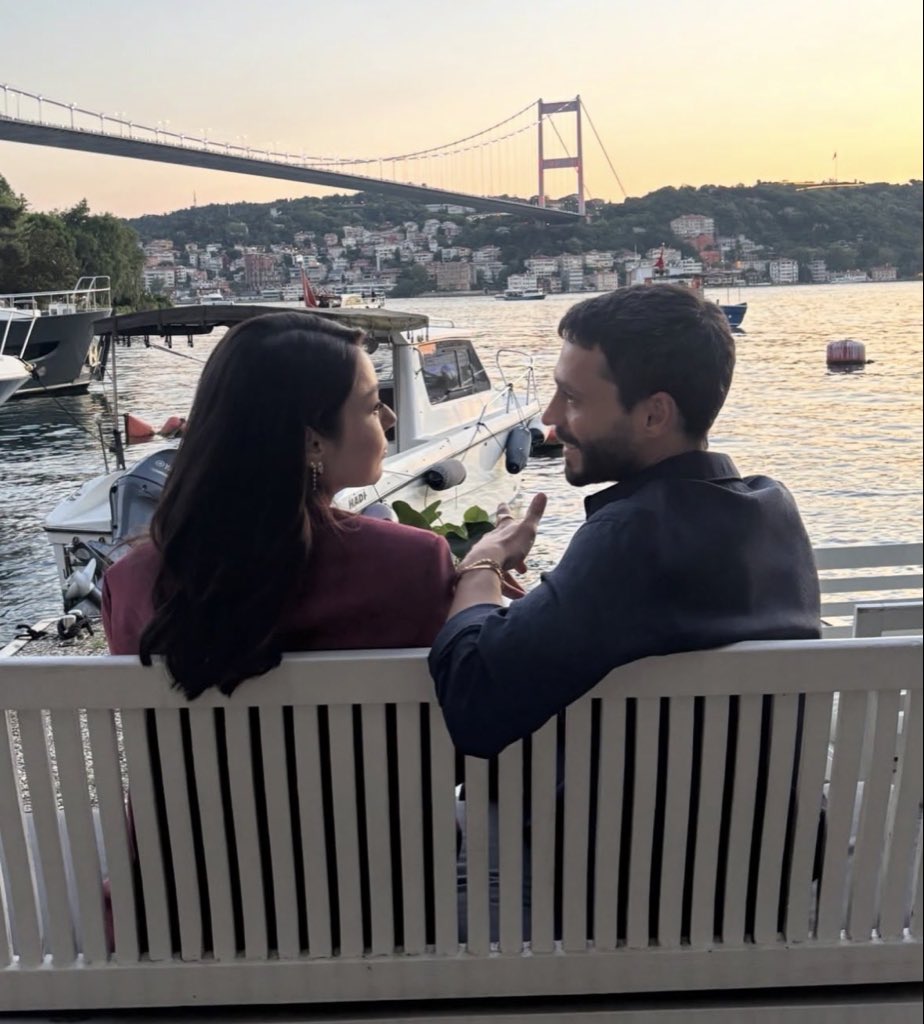 mertensdottir's tweet photo. @defkadetkinlik mavişim mavilendim kapına kilitlendim

ShowdaMuhtemel AşkVar https://t.co/evaQJOeA7Y