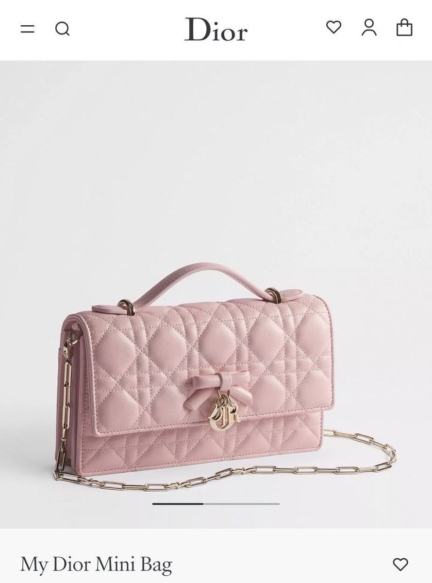 Superwomanwx's tweet photo. Chanel or Dior ? https://t.co/m2KcDwcc93